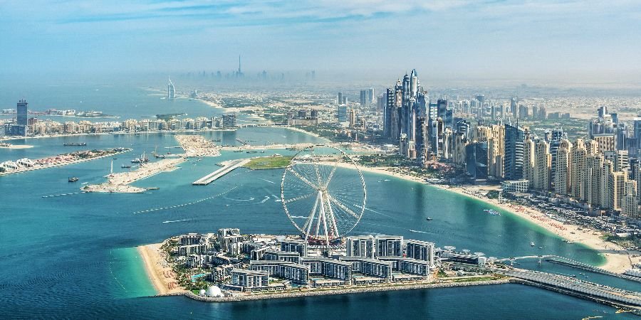 Panorama con Ain Dubai in primo piano